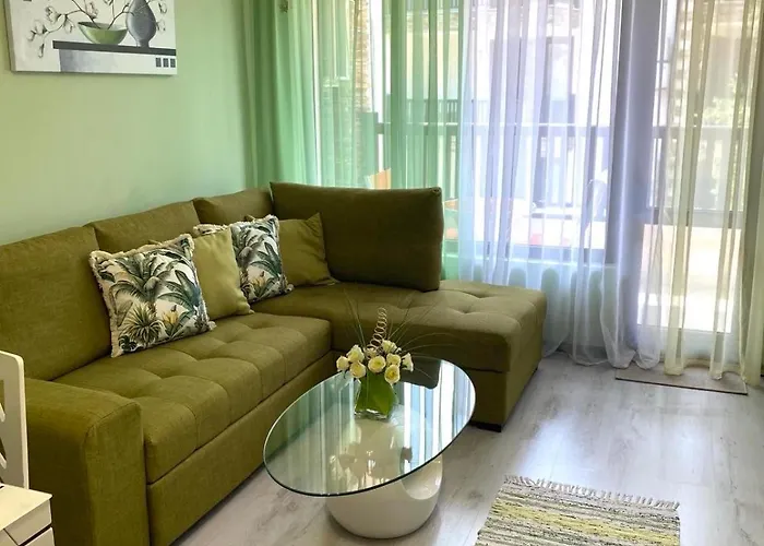 Lines Апартамент Приморско